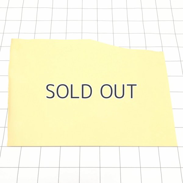 黄2 イタリア ヌメ革 ブレターニャ ペコス 不定形裁ち革 切り革 カットレザー