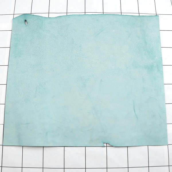 アイスブルー1アラスカ 裁ち革 切り革 カットレザー