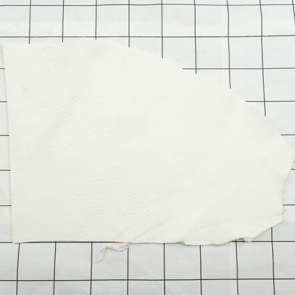 画像1: 不定形裁ち革 「鹿革ディアスキン」純白 (1)