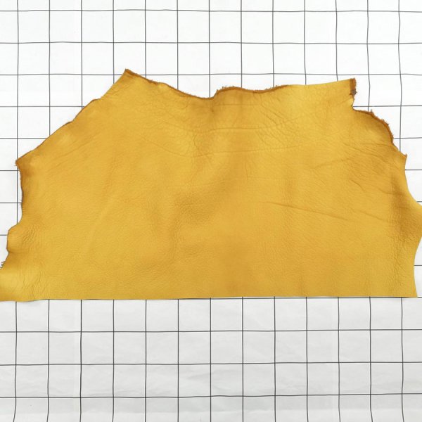 画像1: 不定形裁ち革 「鹿革ディアスキン」黄茶 (1)