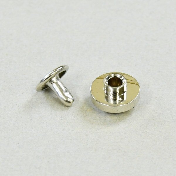 SEIWA鋳物底鋲 裏面